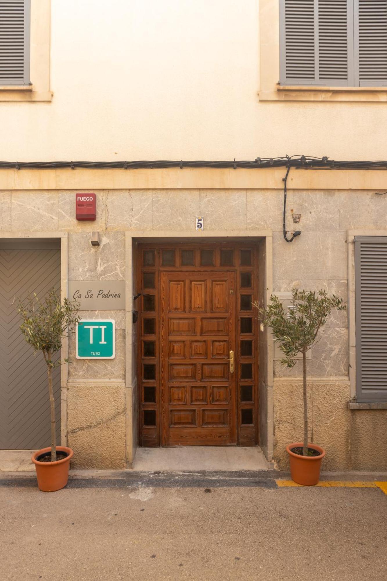 Ca Sa Padrina D'Arta-Turismo De Interior Hotel Bagian luar foto